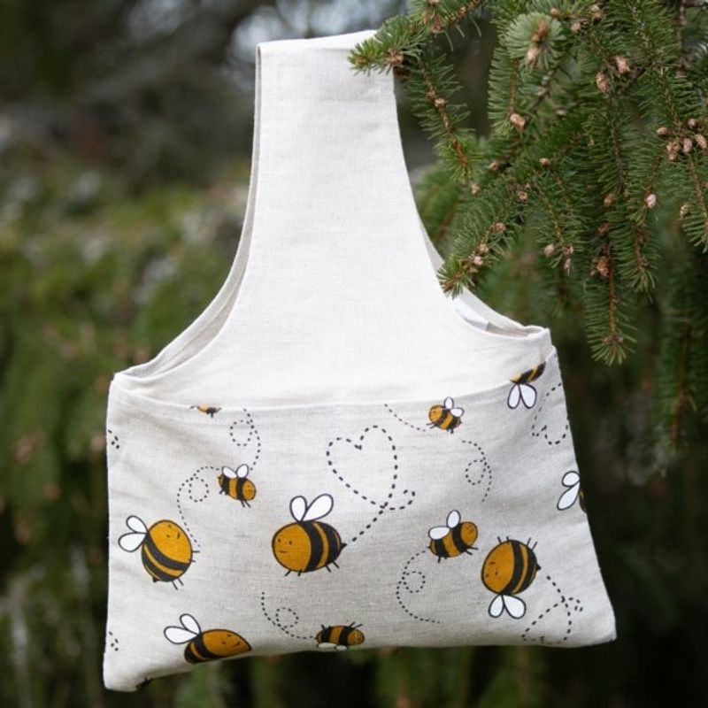 Strikkeveske med bier